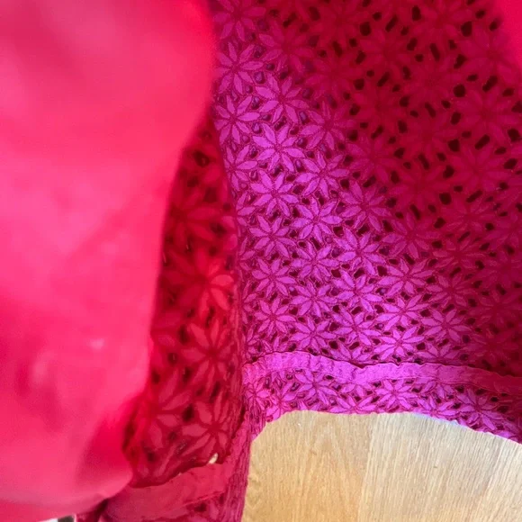 Ann Taylor Vibrant Pink Floral Pencil Skirt cut floral lace, vintage, excellent - Picture 15 of 15